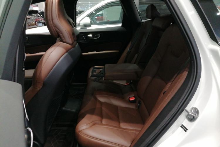 Used Volvo XC60 New Energy 2025 Plug-in Hybrid Long-Range All-Wheel Drive Smart Luxury Edition