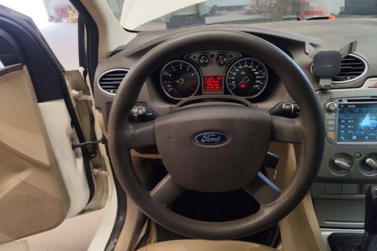 Used Ford Focus 2011 Hatchback 1.8L Automatic Fashion Edition