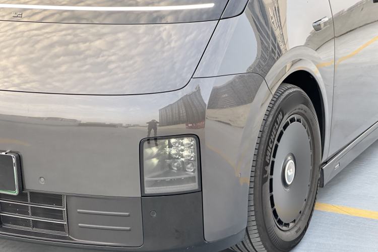 Used Li Auto MEGA 2024 Ultra Model