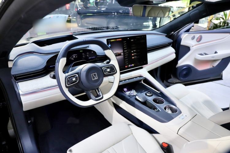 Used Zeekr 001 2026 95° All-Wheel-Drive Max Edition Interior 11