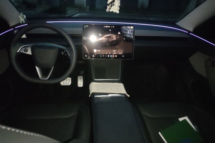 Used Tesla Model Y 2025 Rear-Wheel-Drive Version