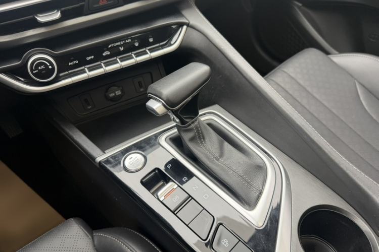 Used CHANGAN Eado 2021 PLUS 1.6L GDI CVT Luxury Model Interior 7