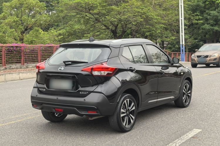 Used Nissan Kicks 2020 1.5L XL CVT Cool Enjoyment Edition Exterior 4