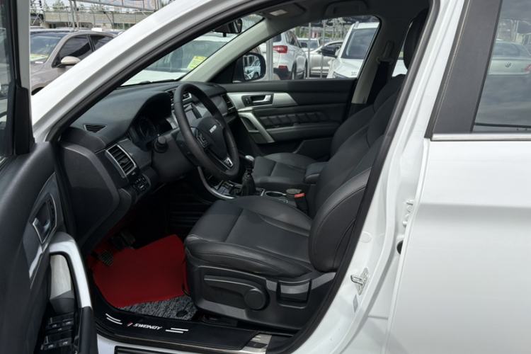 Used Haval H2 2016 Red-Label 1.5T Manual Two-Wheel Drive Luxury Model
