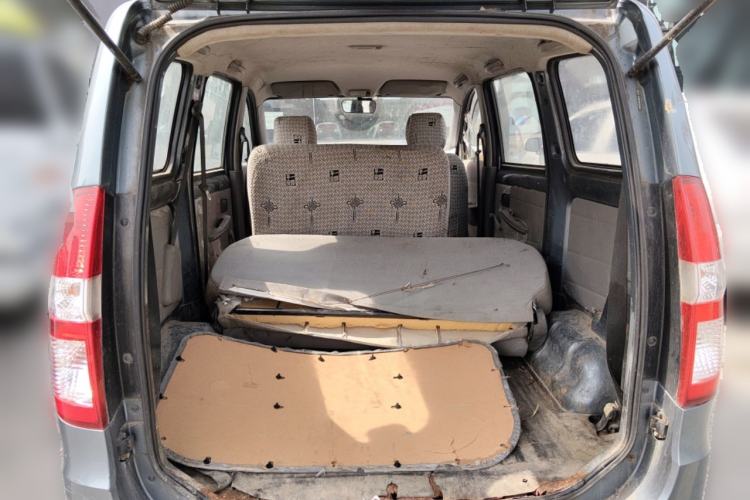 Used Wuling Hongguang 2014 1.5L Base Version Trunk