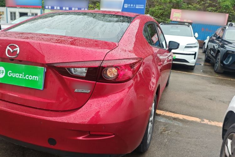 Used Mazda 3 Axela 2016 Sedan 1.5L Automatic Luxury Model