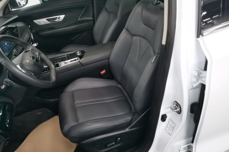 Used Dongfeng Aeolus Huge 2022 Mach Dual-Motor 1.5T MHD Dare-to-Dream Edition
