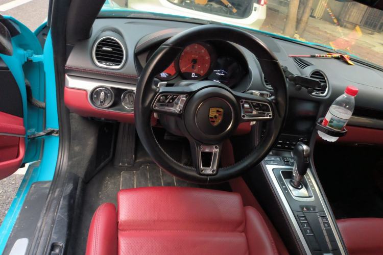 Used Porsche 718 2016 Cayman 2.0T
