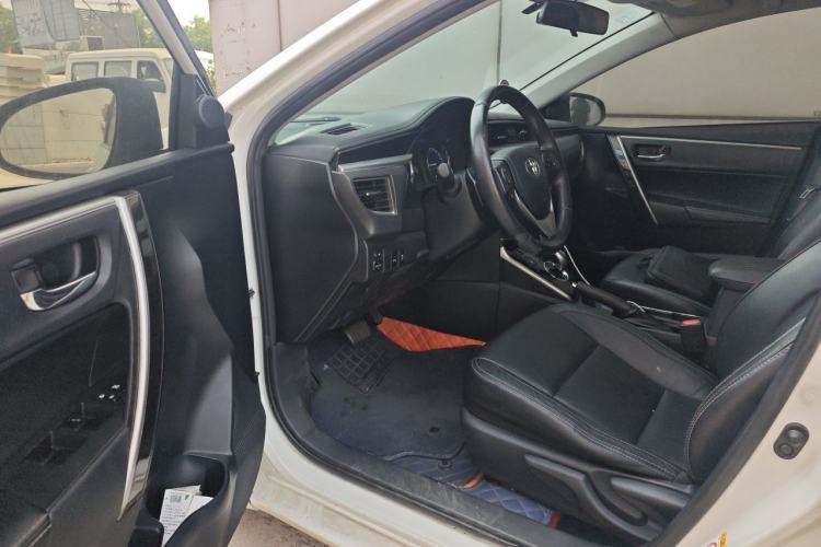 Used Toyota Corolla 2016 Dual-Engine 1.8L E-CVT Elite Edition
