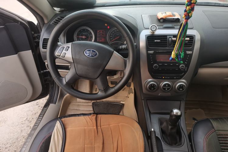 Used Bestune B50 2012 1.6L manual fashion version
