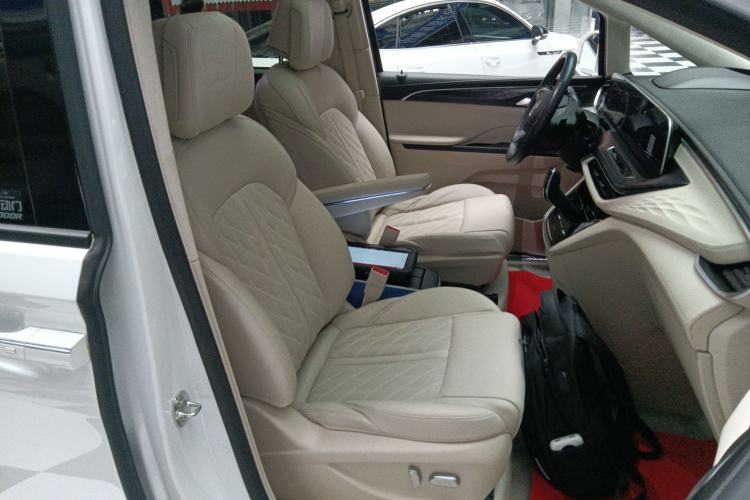 Used Buick GL8 2022 Avenir Aivia Six-Seat Deluxe Edition