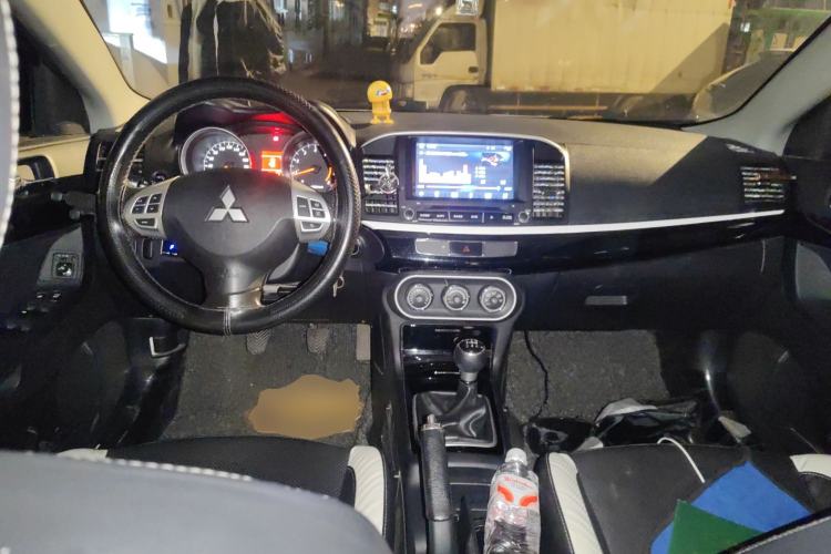 Used Mitsubishi Lancer EX 2016 1.8L Manual Black-and-White Retro Edition