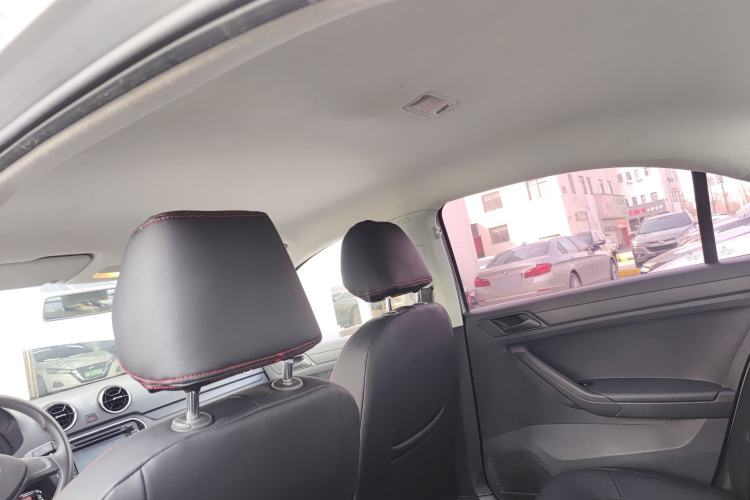 Used Volkswagen Jetta 2017 1.5L Automatic Fashion Model
