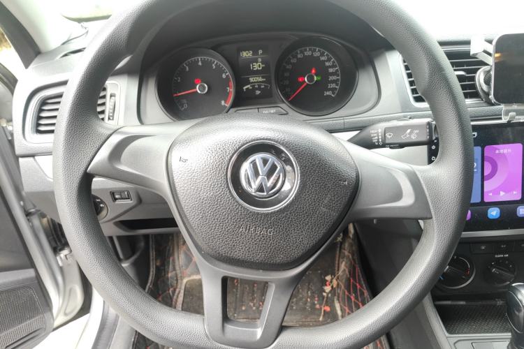 Used Volkswagen Lavida 2015 1.6L Automatic Fashion Edition
