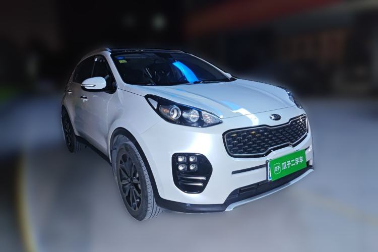 Used Kia KX5 2016 1.6T Automatic Two-Wheel Drive DLX Front Right 45 Deg