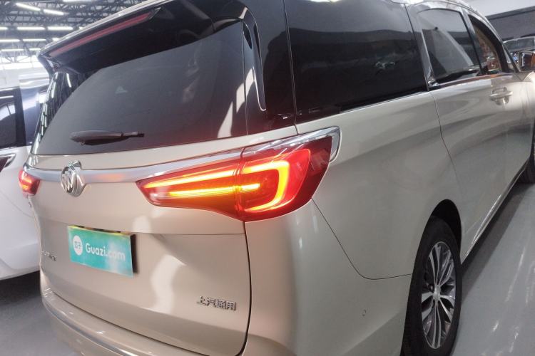 Used Buick GL8 2022 ES Landtrek 653T Luxury Edition