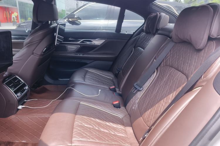 Used BMW 7 Series 2019 740Li Leading Model M Sport Package Left Rear Seat