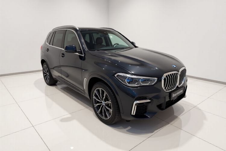 Used BMW X5 2022 Restyled xDrive 30Li Luxury Version M Sport Package
