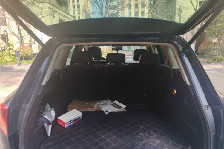 Used Volkswagen Touareg 2014 3.0 TSI New Edition
