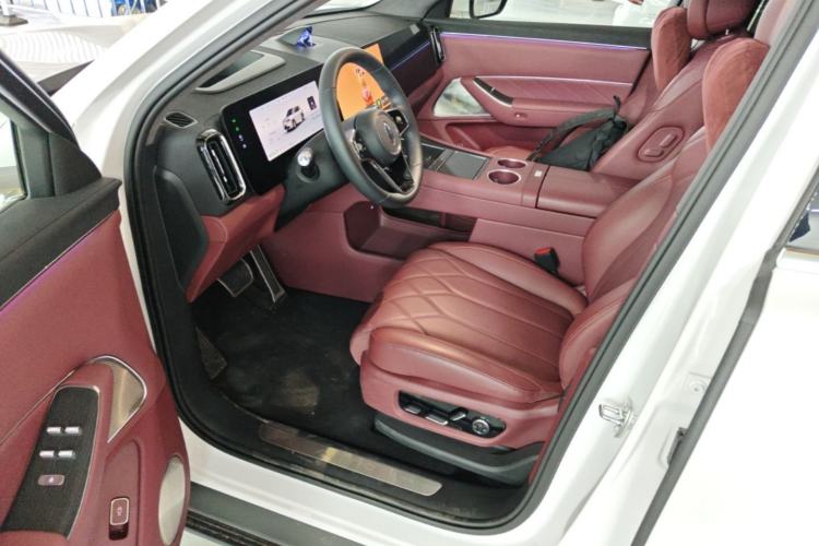 Used Hima AITO M8 2025 Extended-Range Ultra Version 53.4 kWh 6-Seater Edition
