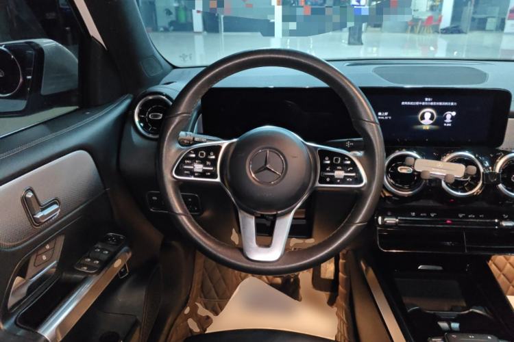 Used Mercedes-Benz GLB 2021 GLB 180 Dynamic Edition Steering Wheel