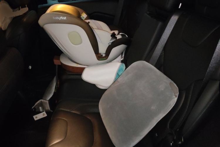 Used Jeep Cherokee 2019 2.0T Two-Wheel Drive Smart Enjoyment Version China V
