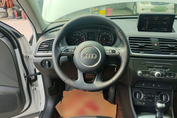 Used Audi Q3 2017 30 TFSI Fashion Model