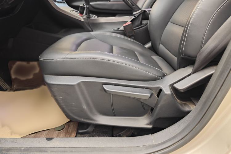 Used Geely Auto Emgrand GS 2016 Elegant Edition 1.8L Manual LingShang Model Interior 3