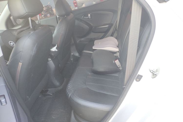 Used Hyundai ix35 2015 2.0L Automatic 2WD Smart Version China V Standard
