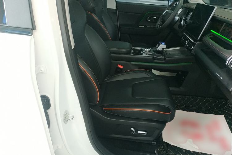 Used JETOUR Shanhai T1 2025 150 km Heading South Right Front Seat