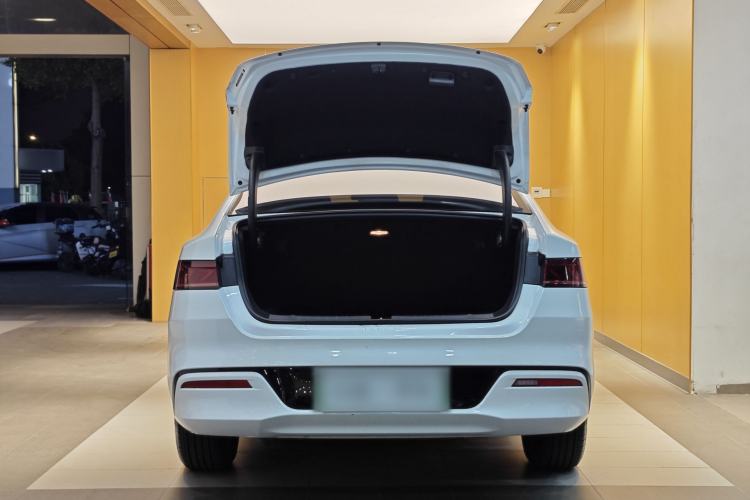 Used BYD Qin PLUS 2024 HONOR Edition DM-i 55KM Leading Model