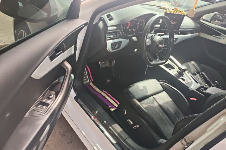 Used Audi A4L 2020 40 TFSI Luxury Dynamic Model