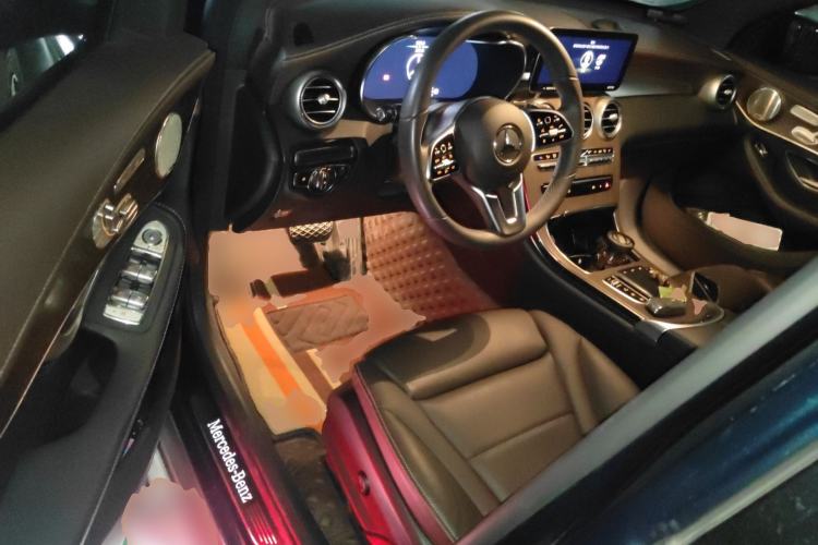 Used Mercedes-Benz GLC 2022 Facelifted GLC 300 L 4MATIC Luxury Edition Driver Seat