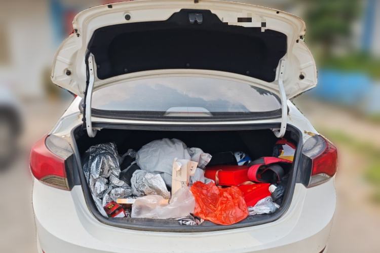 Used Hyundai Elantra (5th Generation / Langdong) 2016 1.6L Automatic Prestige Model Trunk