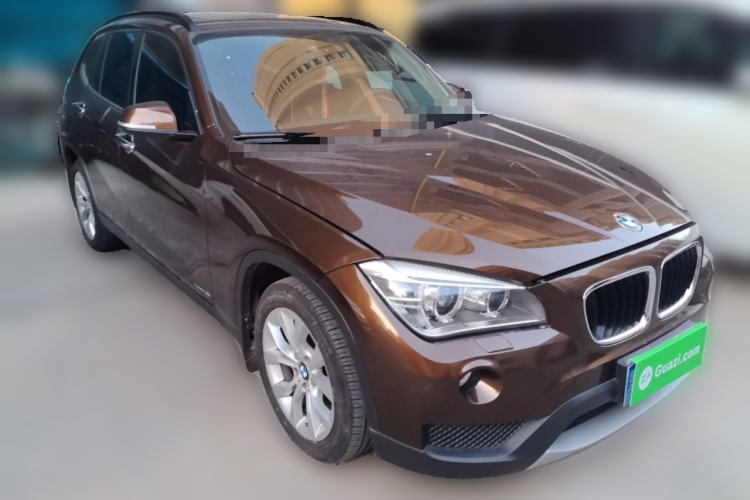 Used BMW X1 2012 sDrive18i Luxury Edition Front Right 45 Deg