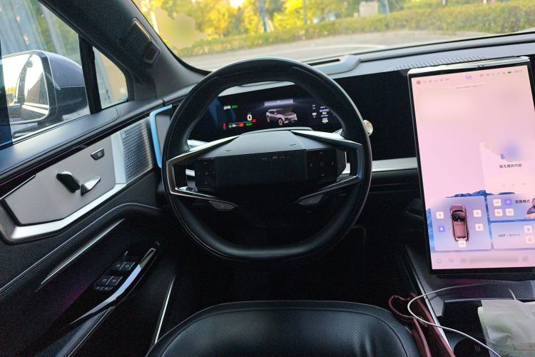 Used HiPhi Y 2023 560 km Pioneer Edition