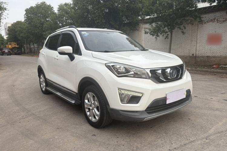 Used CHANGAN CS15 2016 1.5L Manual Fashion Edition Exterior 2