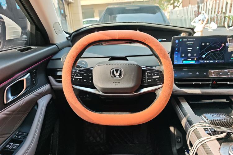 Used CHANGAN UNI-K iDD 2023 Smart Electric iDD 1.5T 135km Smart Leading Model Steering Wheel