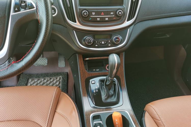 Used Baojun 560 2017 Rhythmic Edition 1.8L iAMT Prestige Model
