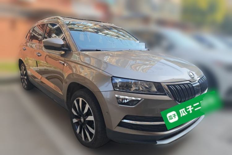Used Skoda Karoq 2020 TSI280 Luxury Smart Edition China VI Standard Front Right 45 Deg