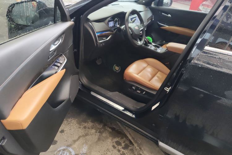 Used Cadillac XT4 2022 28T Two-Wheel-Drive Luxury Version