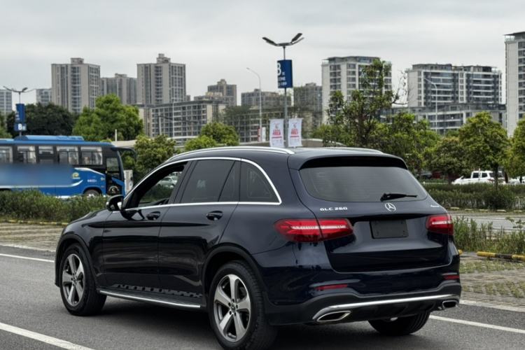 Used Mercedes-Benz GLC 2017 GLC 260 4MATIC Luxury Model