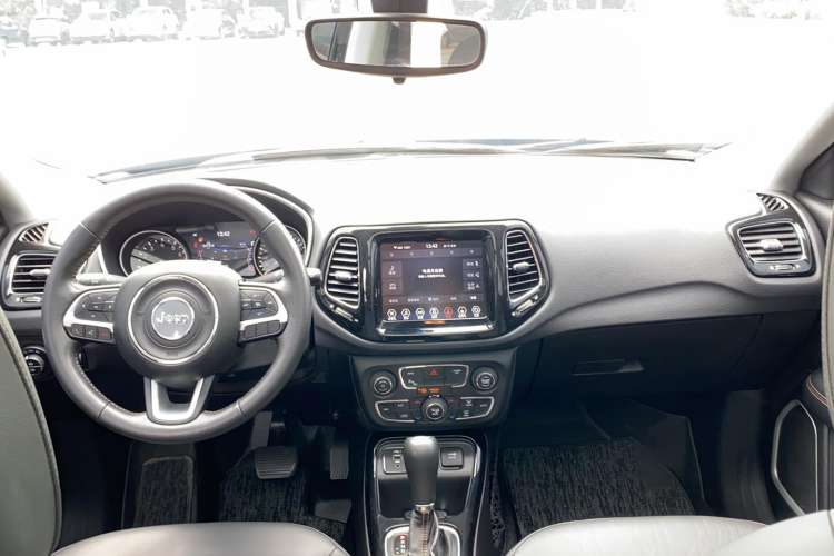 Used Jeep Compass 2019 220T Automatic Family Edition