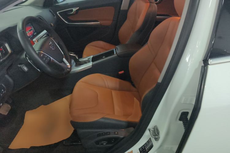 Used Volvo V60 2017 T5 Zhiya Edition China V Standard