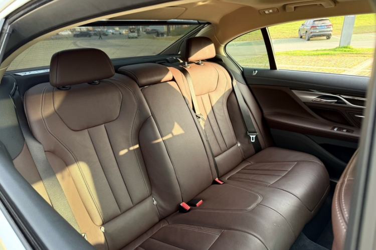 Used BMW 7 Series 2017 730Li Luxury Model
