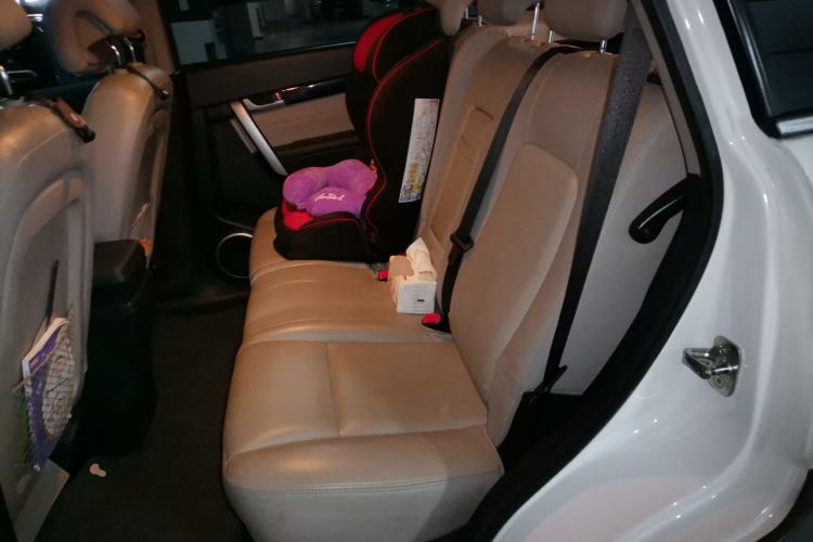 Used Chevrolet Captiva 2015 2.4L 4x4 Flagship Edition 7-Seater