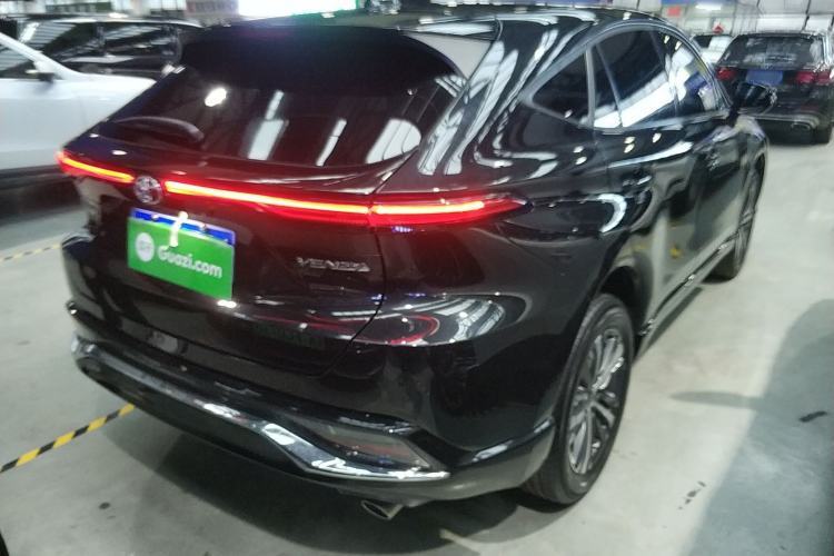 Used Toyota Venza 2023 2.0L CVT Two-Wheel Drive Luxury Edition Rear Right 45 Deg