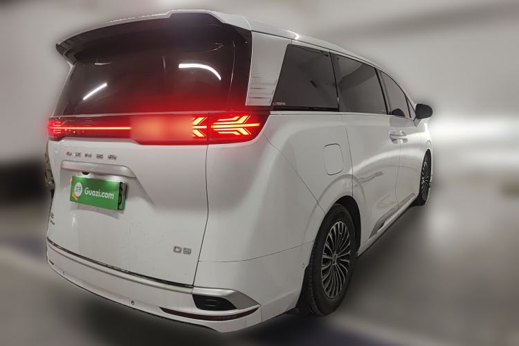 Used Denza D9 2022 DM-i 970 Four-Wheel Drive Flagship Model
