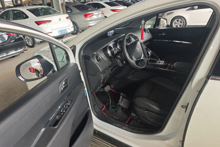 Used Peugeot 3008 2013 2.0L Automatic Trend Edition Driver Seat