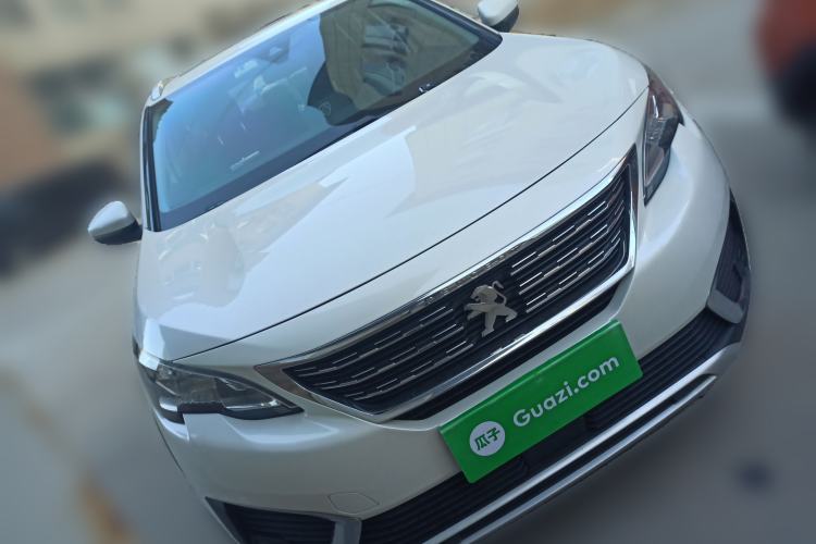 Used Peugeot 5008 2017 350THP 7-Seater Elite Edition Front Right 45 Deg